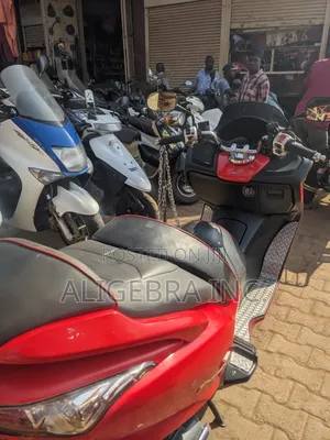 Honda Forza 2016 Red