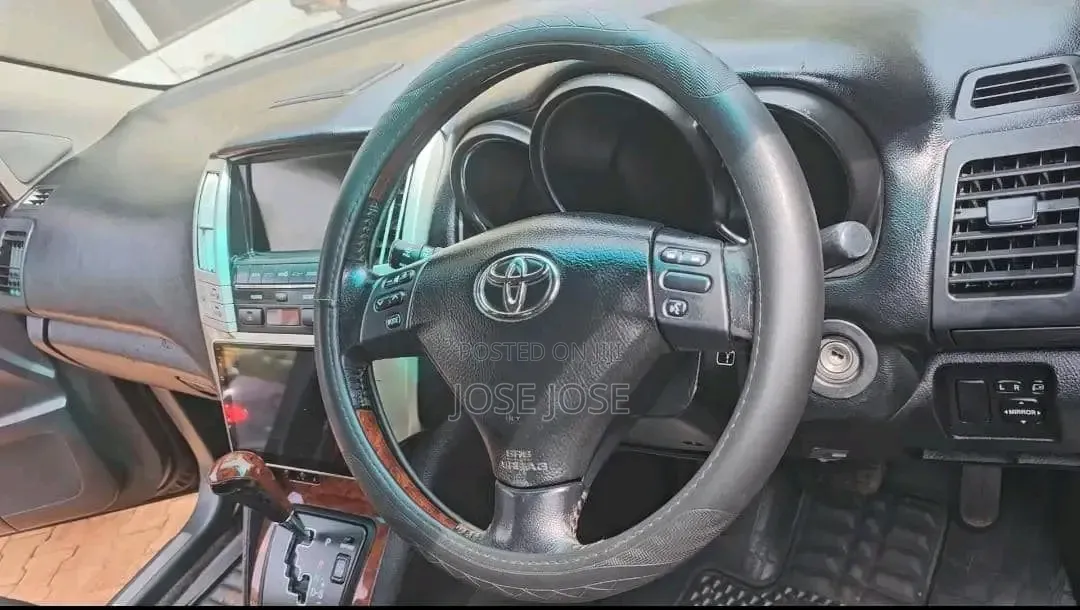 Toyota Harrier 2010 Black