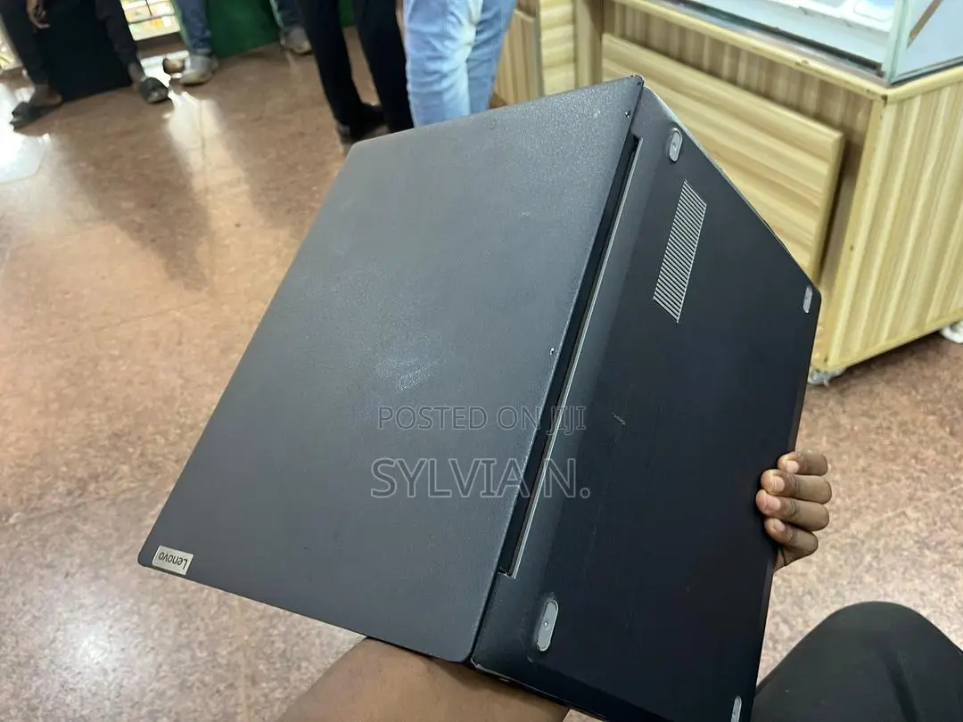 Laptop Lenovo 3000 G530 4GB AMD A6 SSD 60GB