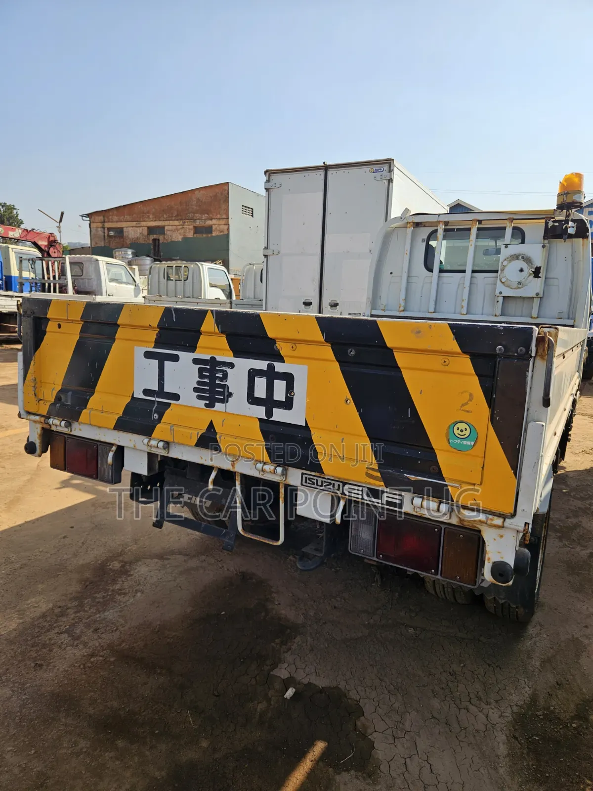 Isuzu Elf Truck New Shape 2000 White