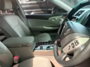 Toyota Crown 2013 Black