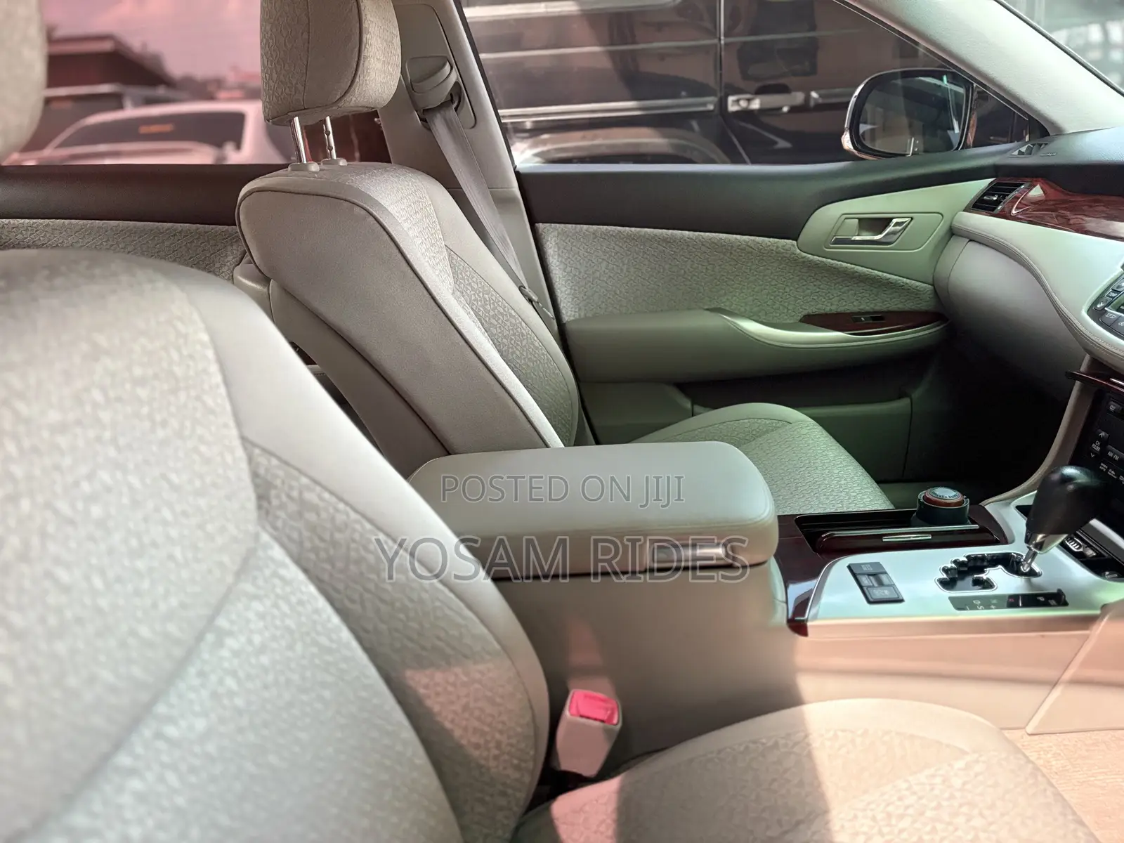 Toyota Crown 2013 Black