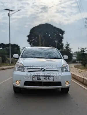 Toyota Raum 1.5 FWD 2011 White