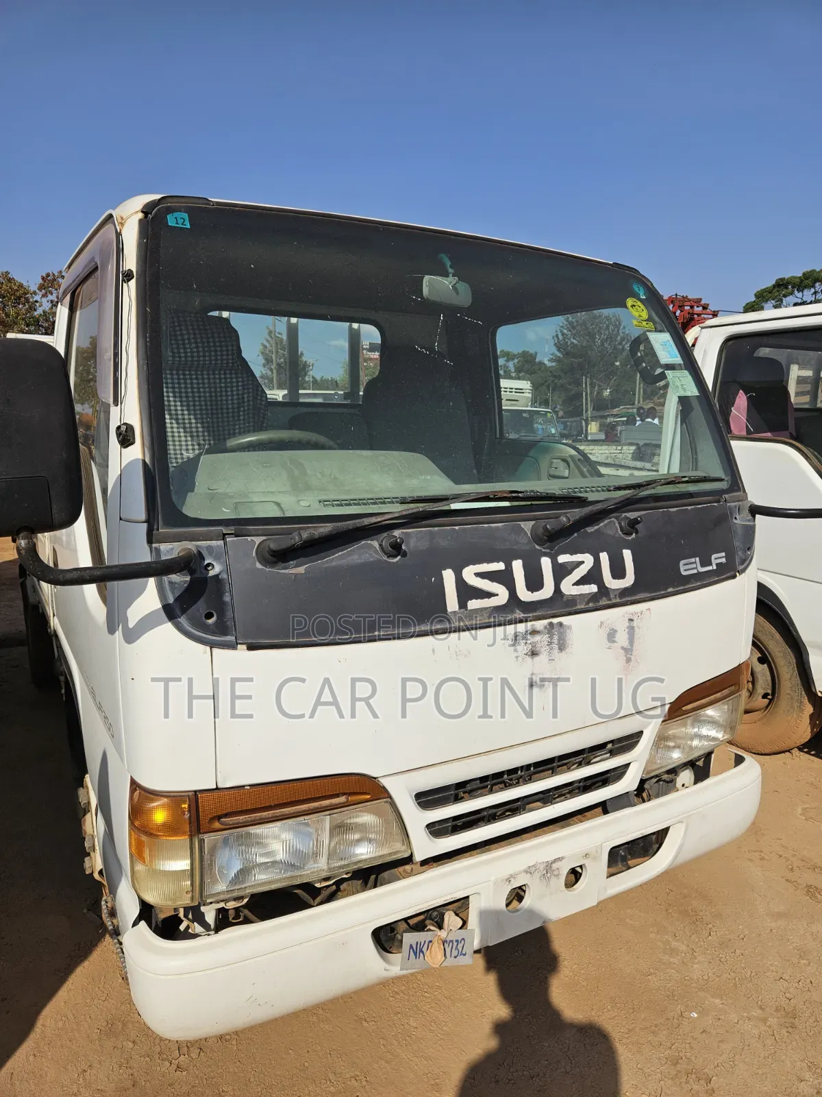 Isuzu Elf 250 Truck New Shape 2000 White