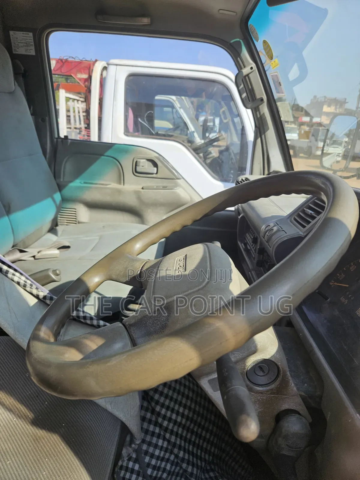 Isuzu Elf 250 Truck New Shape 2000 White