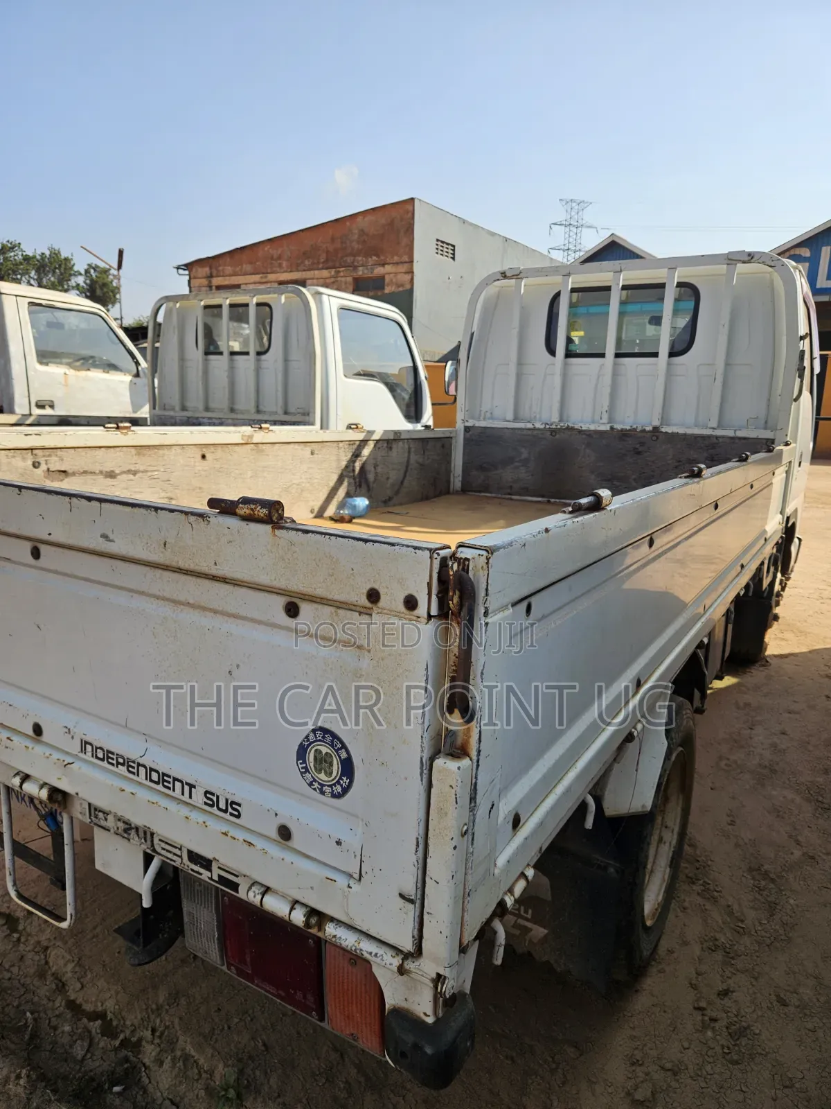 Isuzu Elf 250 Truck New Shape 2000 White