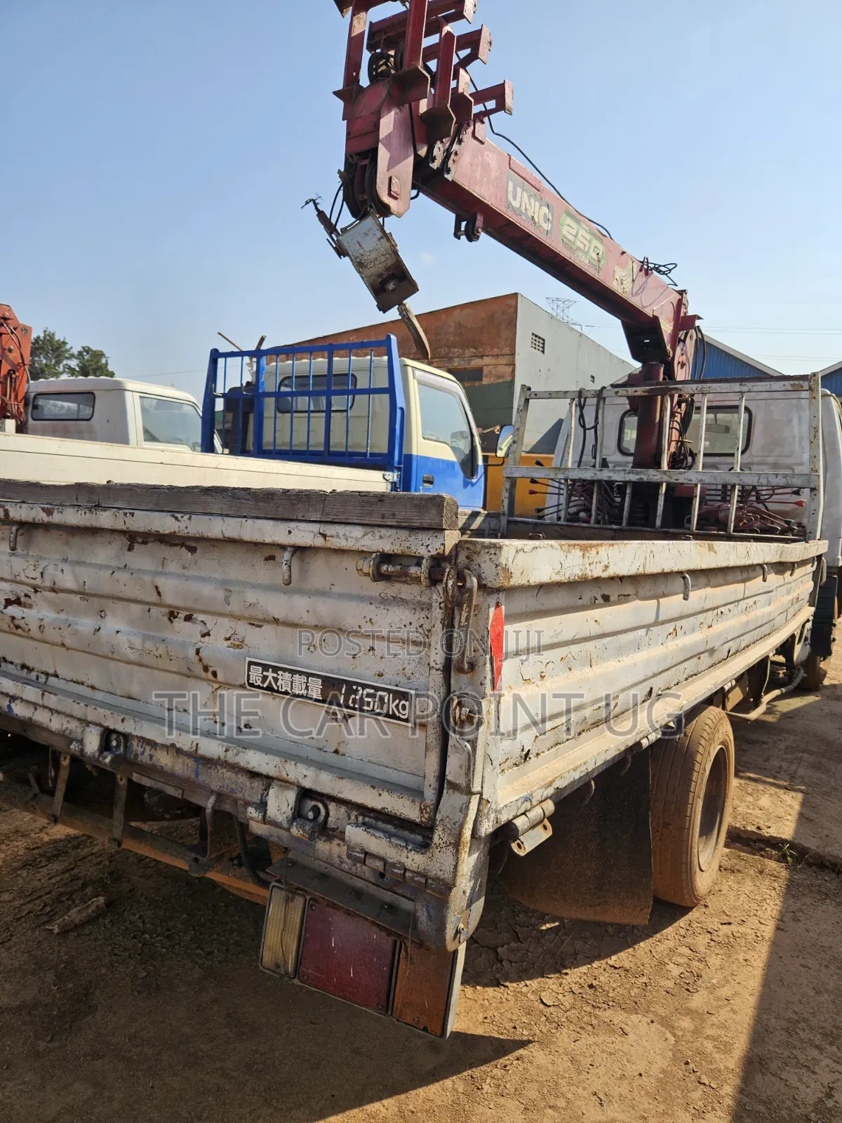 Isuzu Elf Crane Truck