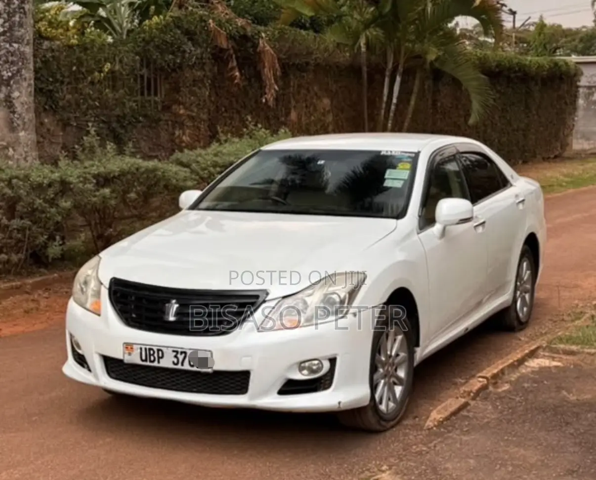 Toyota Crown 2008 White
