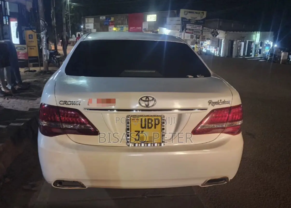 Toyota Crown 2008 White