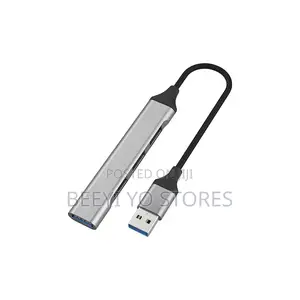 EZRA 4-in-1 USB-C Hub (Model UH10).