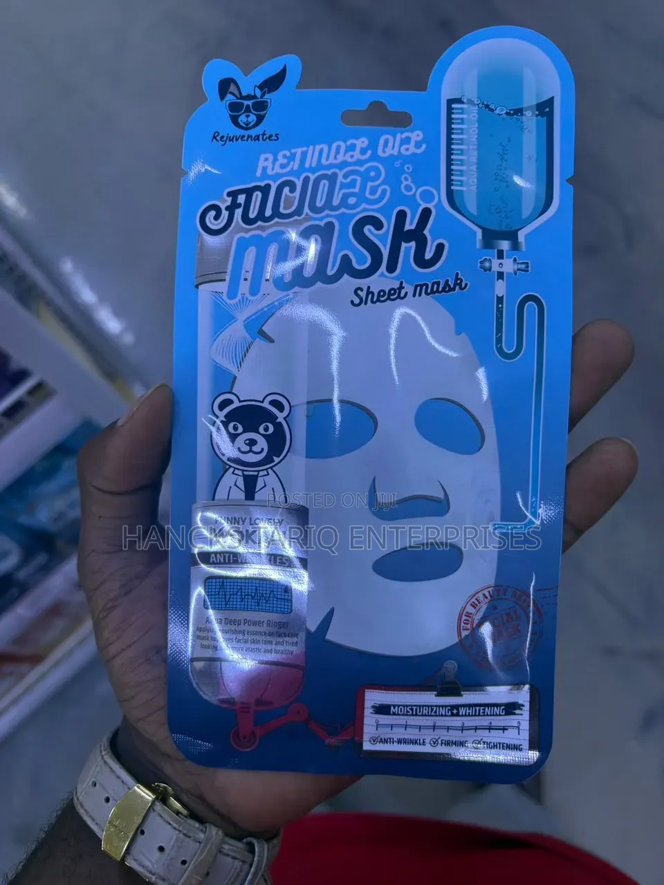 Rejuvenates Retinol Oil Facial Sheet Mask.