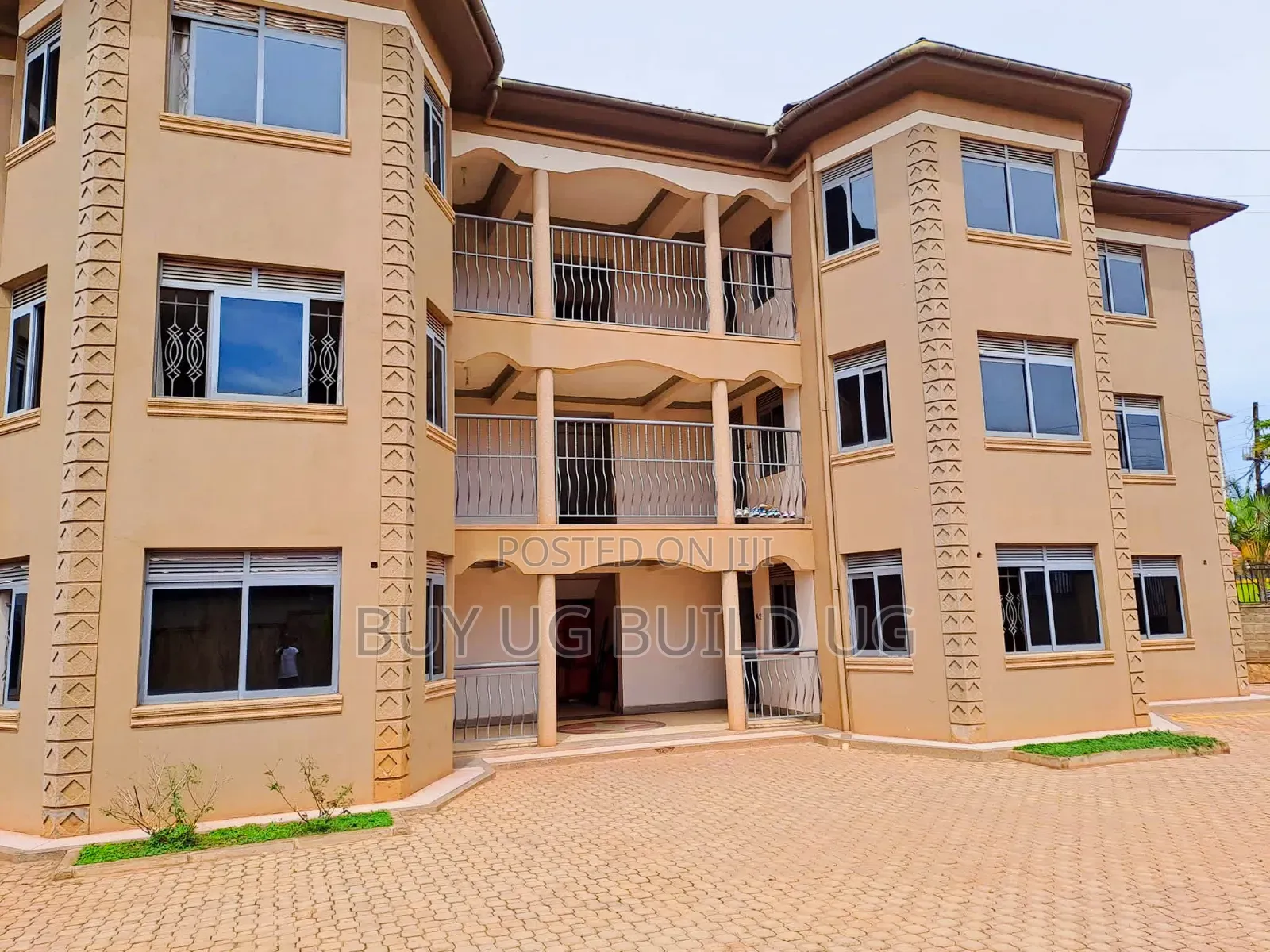 3bdrm Apartment in Kiwatule Kampala, Central Division for rent