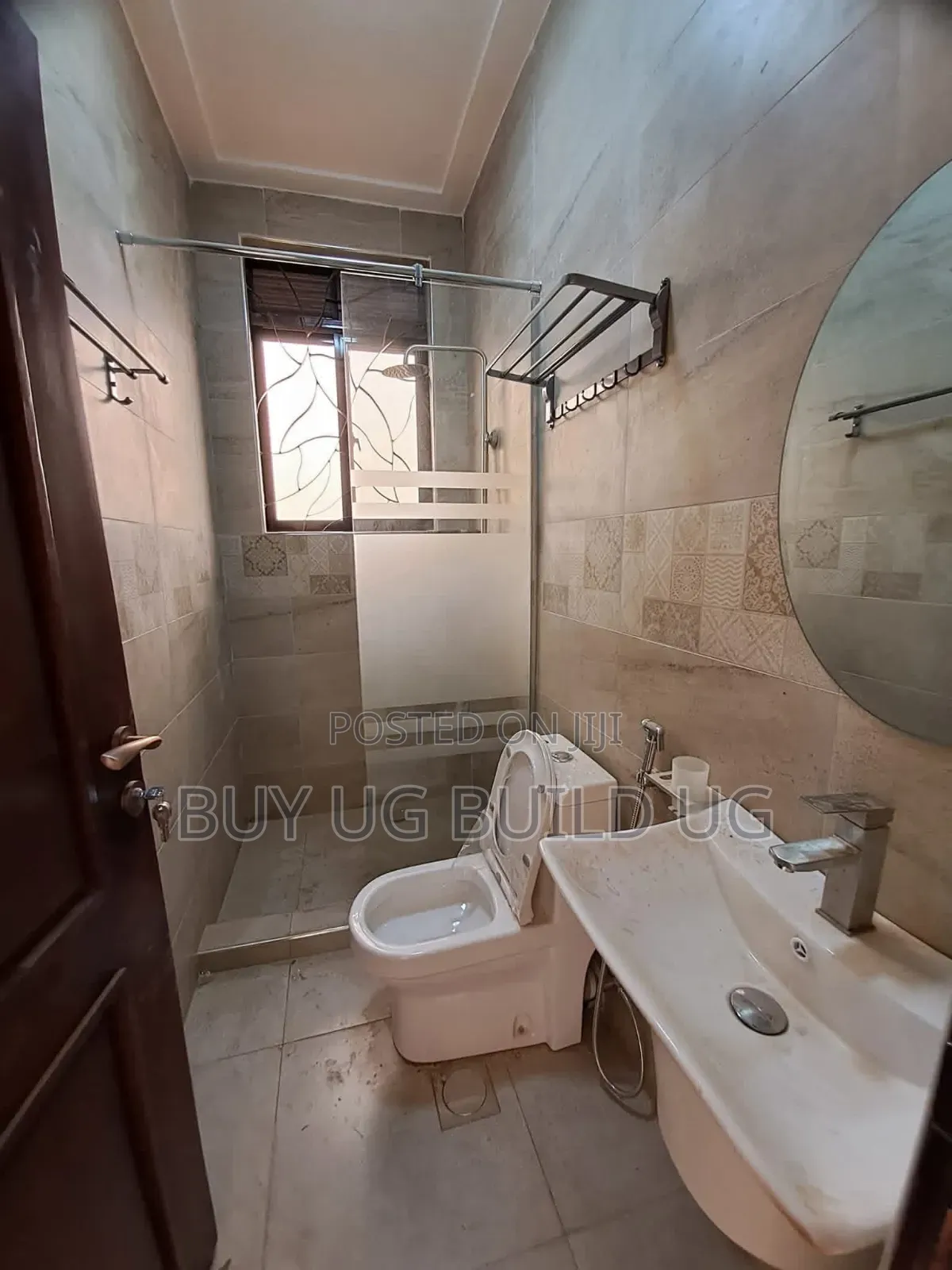 3bdrm Apartment in Kiwatule Kampala, Central Division for rent
