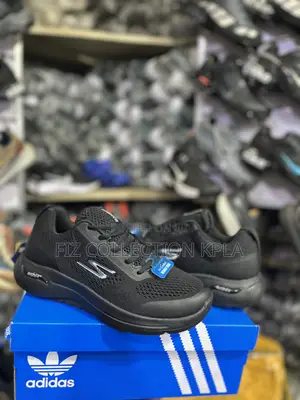 Original Skechers GOwalk Arch Fit Running Shoes Black