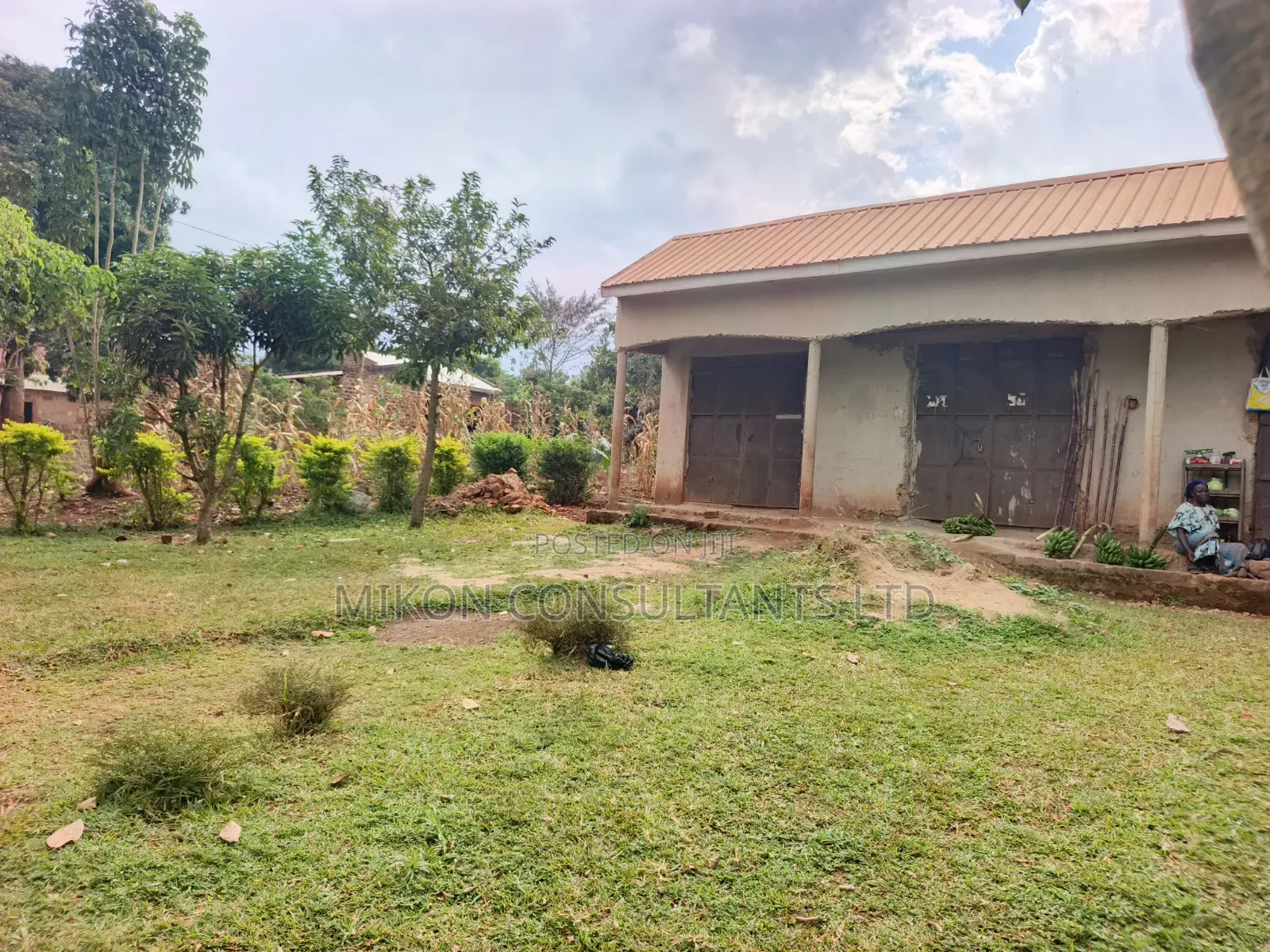 Semi Finished Business House on Sale in Bombo Kalule