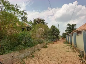 50 by 100 FTS Plot in Matuga Town Near Tarmac Road on Sale.