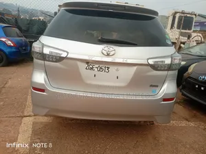 Toyota Wish 2013 Silver