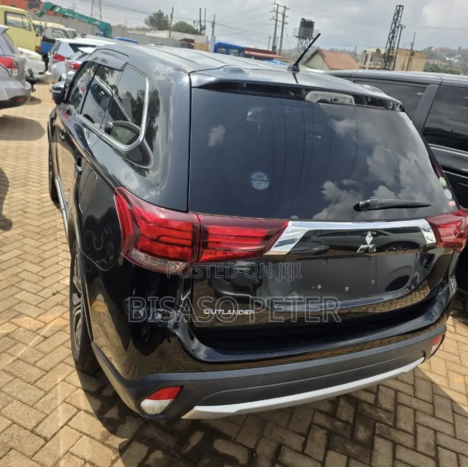 Mitsubishi Outlander 2017 Black