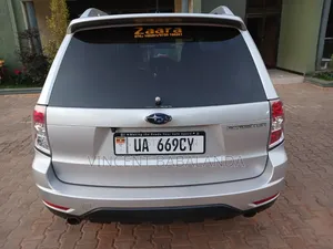 Subaru Forester 2010 Silver