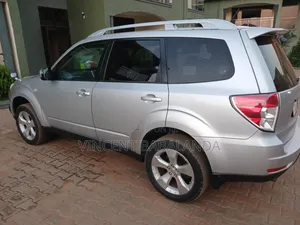 Subaru Forester 2010 Silver