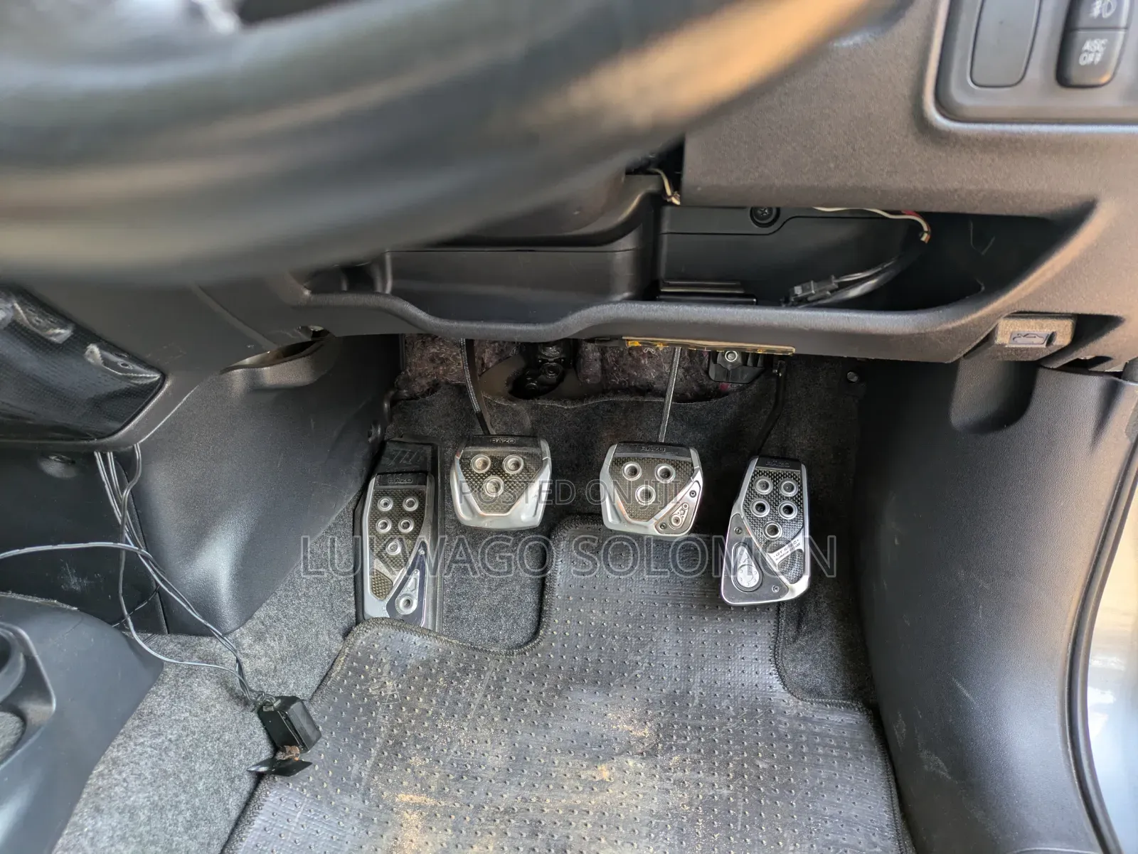 Mitsubishi Colt 2014 Silver