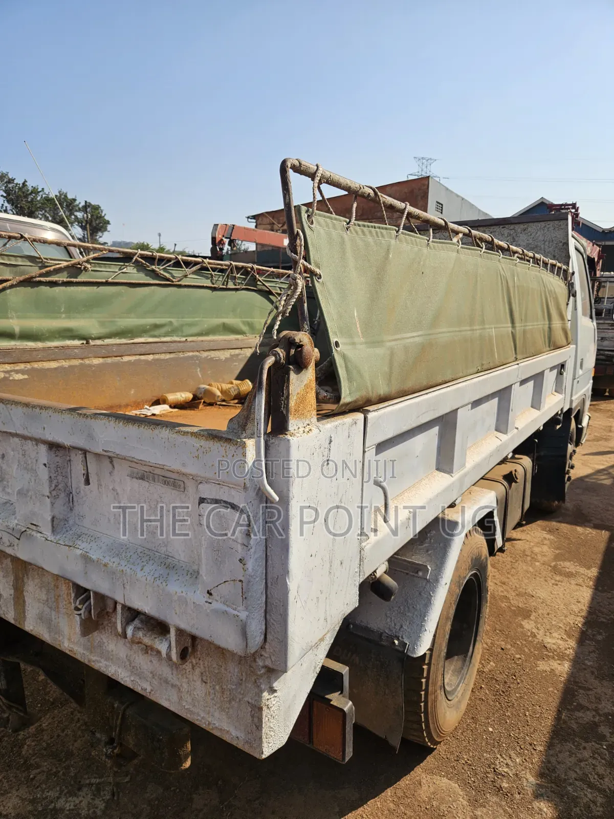 Isuzu Elf Dumper High Bed White