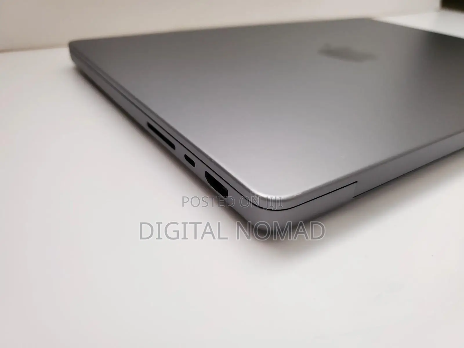 Laptop Apple MacBook Pro 2021 M1 16GB Apple M1 Pro SSD 512GB