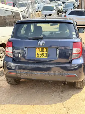 Toyota IST 2009 Blue