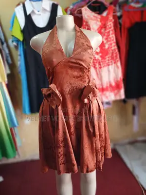 Elegant Back Show Dresss
