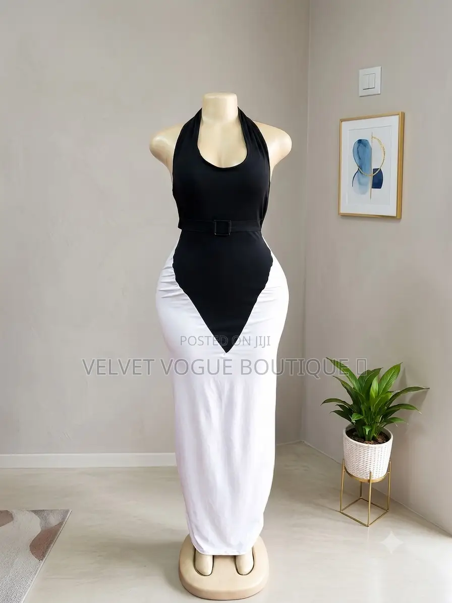 ​Elegant Two-Tone Halter Maxi Dress With Belt Ruched Accent