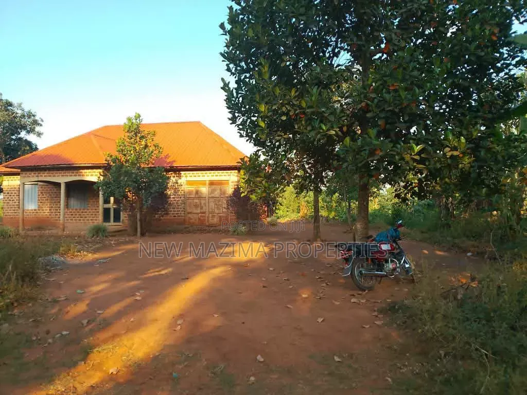 3bdrm House in Matuga Semuto Rd, Central Division for sale