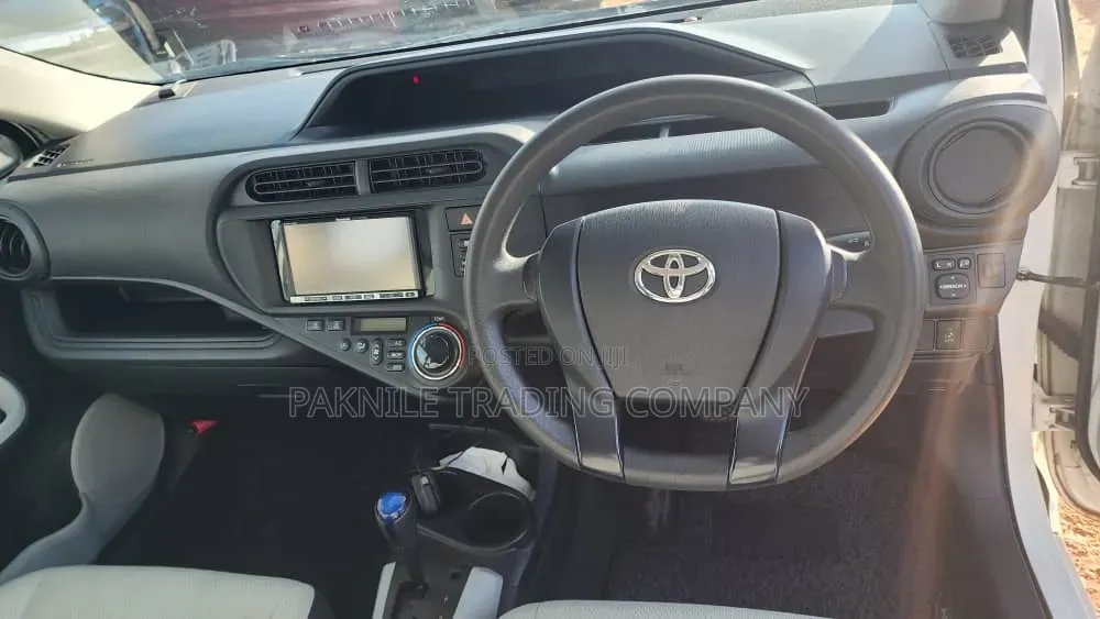 Toyota Aqua 2012 White