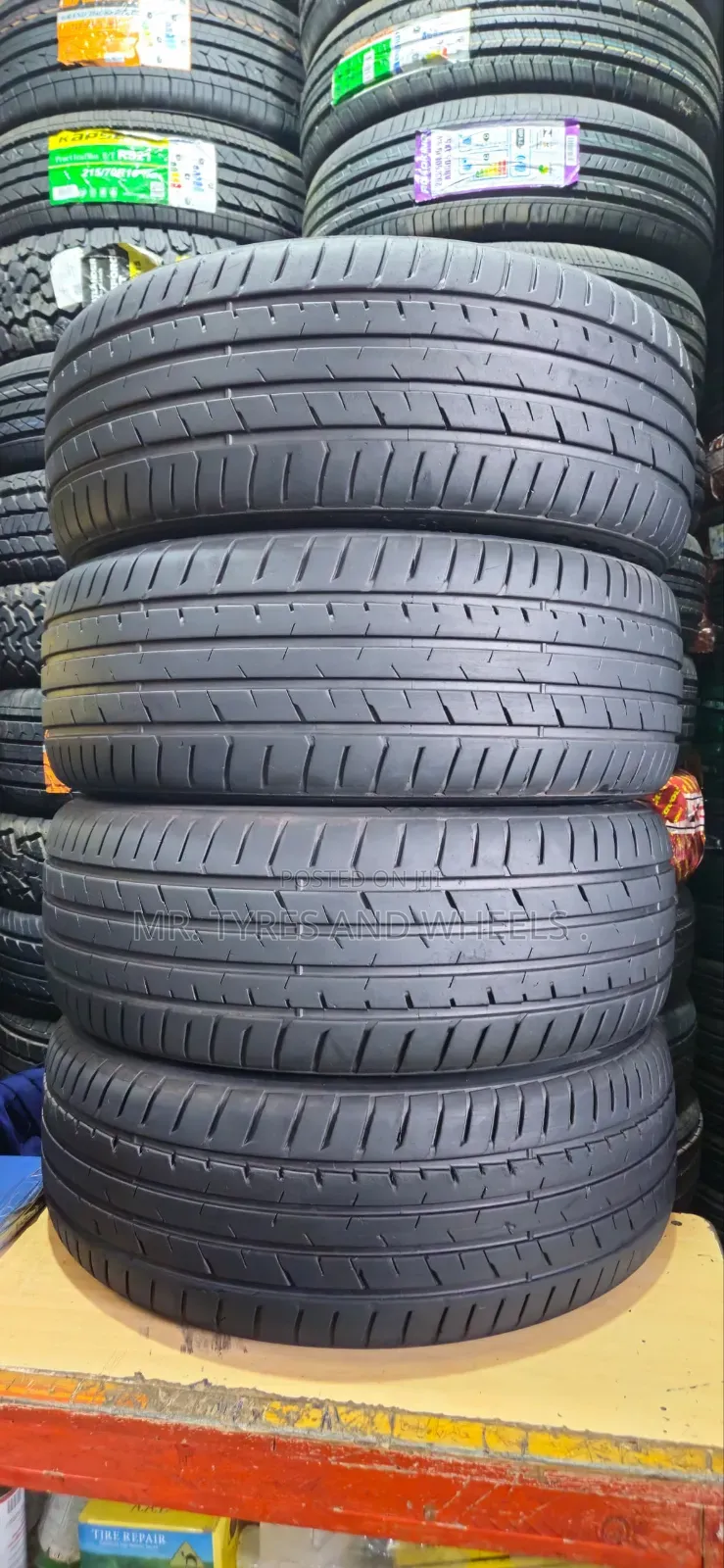 215 55 ZR17 ARDENT Tires Used Only One Month and Has a Warranty of 2yr