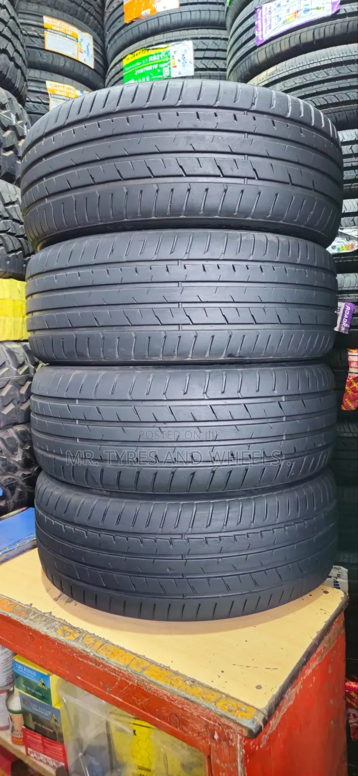 215 55 ZR17 ARDENT Tires Used Only One Month and Has a Warranty of 2yr