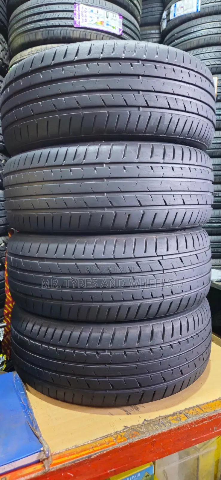 215 55 ZR17 ARDENT Tires Used Only One Month and Has a Warranty of 2yr