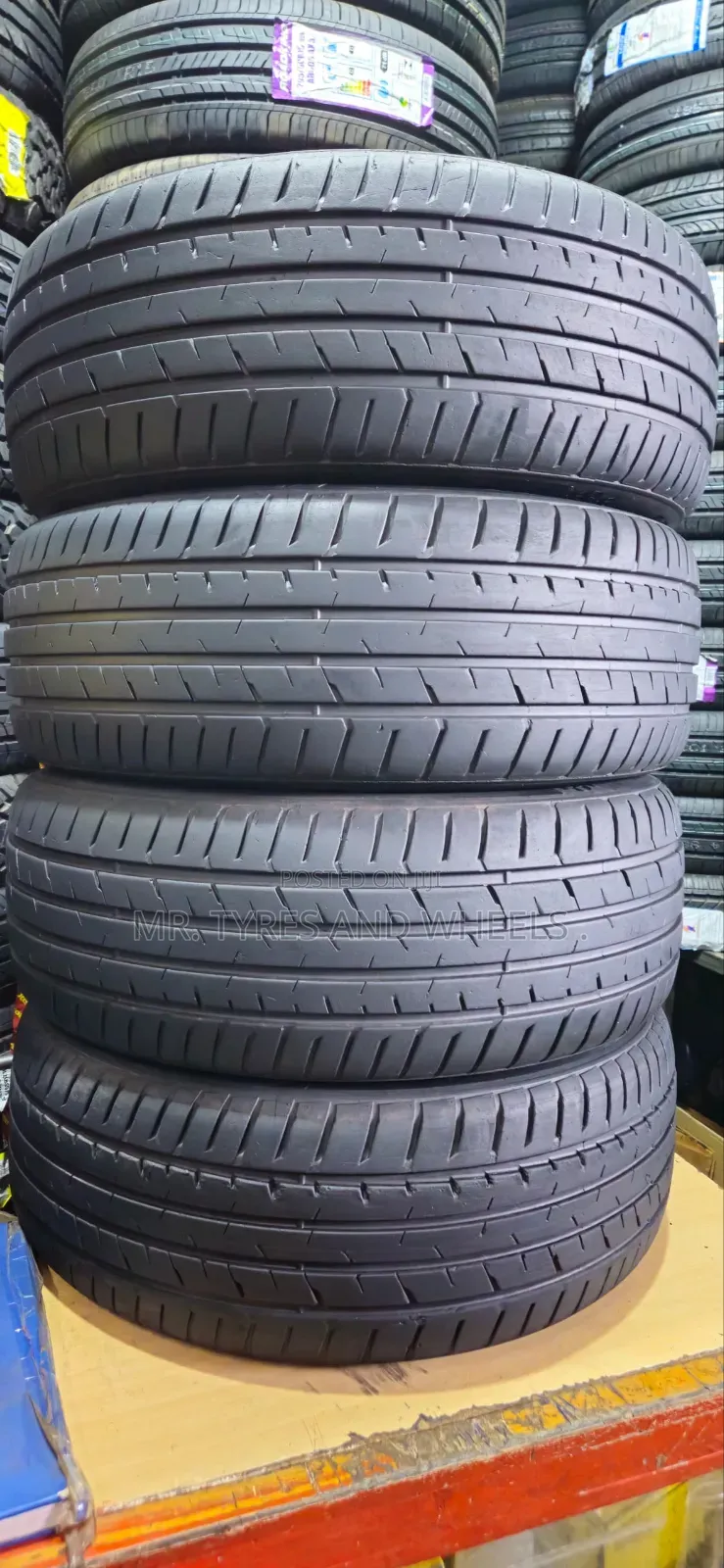 215 55 ZR17 ARDENT Tires Used Only One Month and Has a Warranty of 2yr