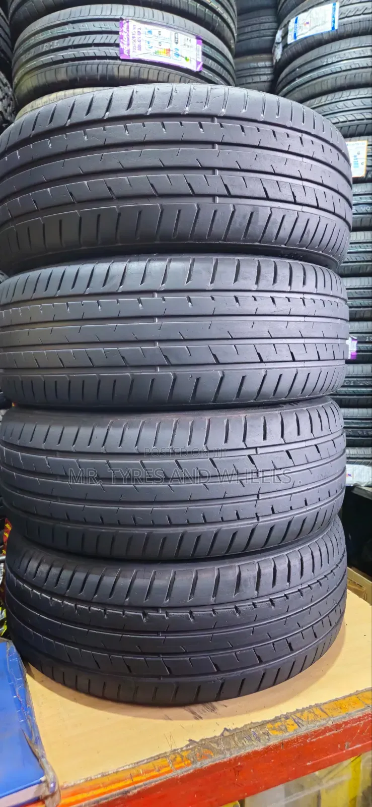 215 55 ZR17 ARDENT Tires Used Only One Month and Has a Warranty of 2yr