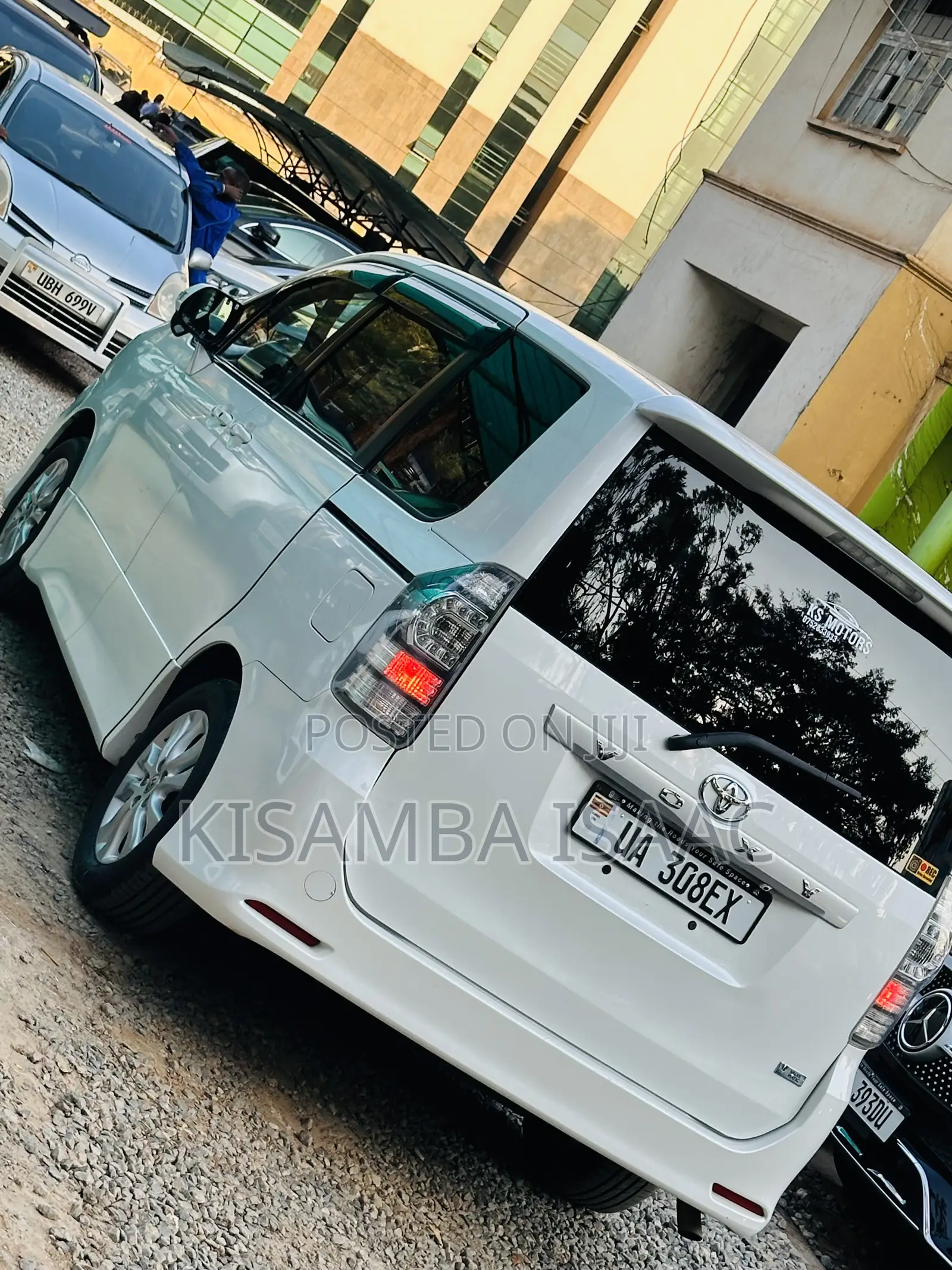 Toyota Noah 2012 White