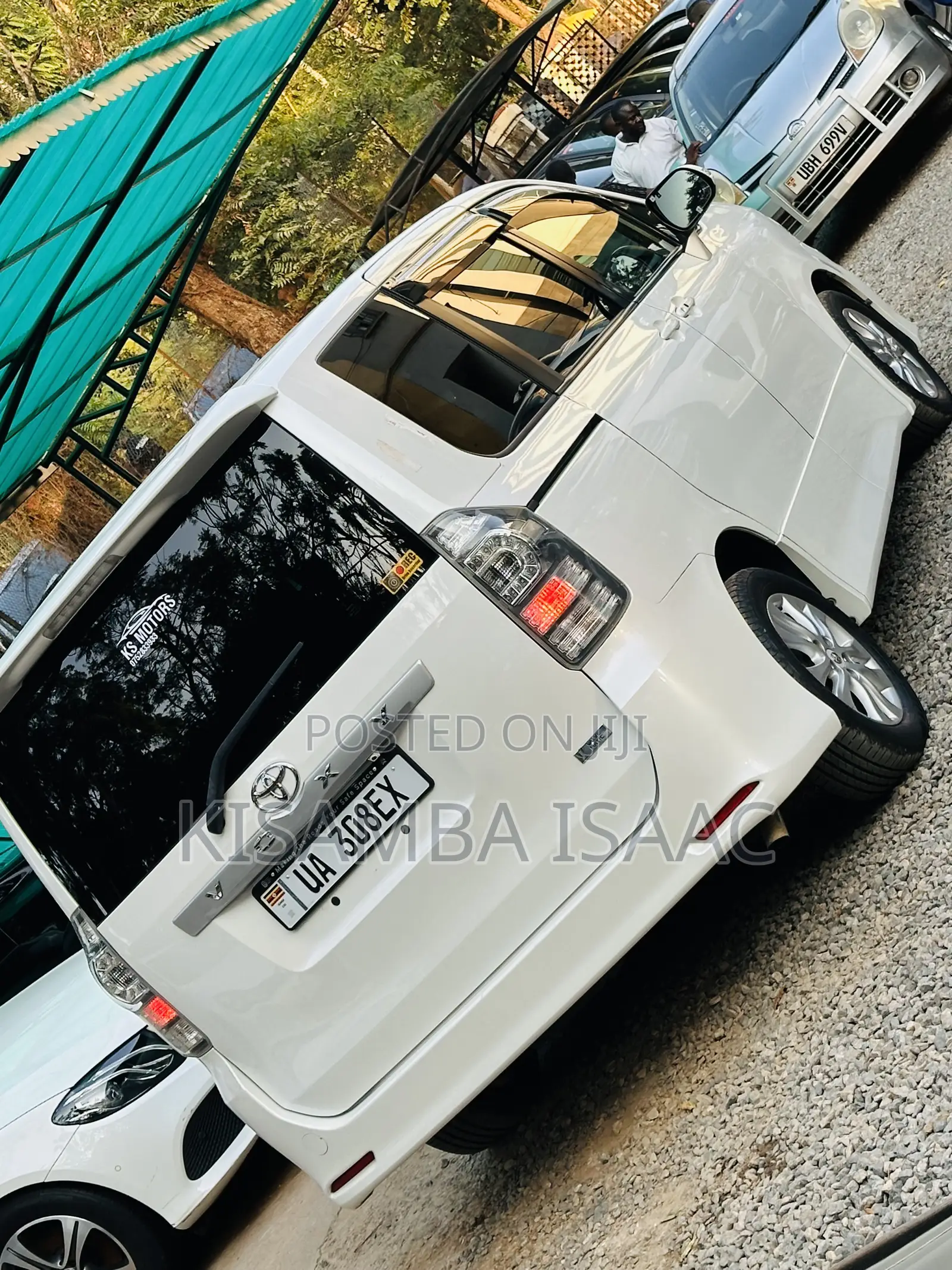 Toyota Noah 2012 White