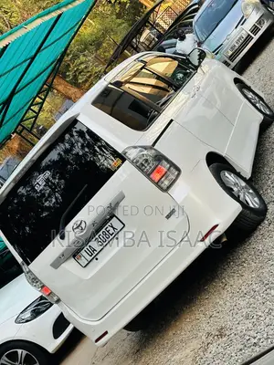 Toyota Noah 2012 White