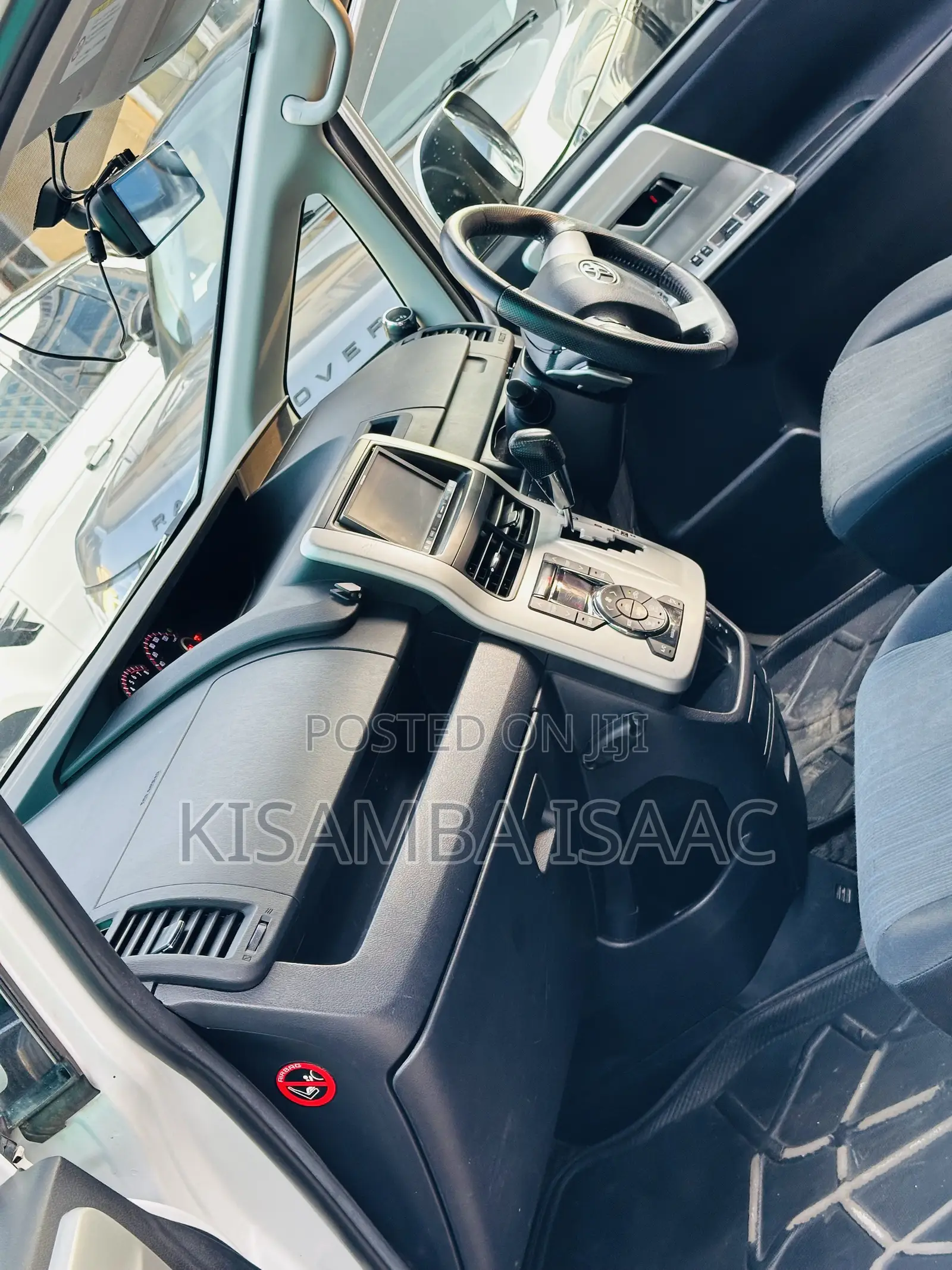 Toyota Noah 2012 White