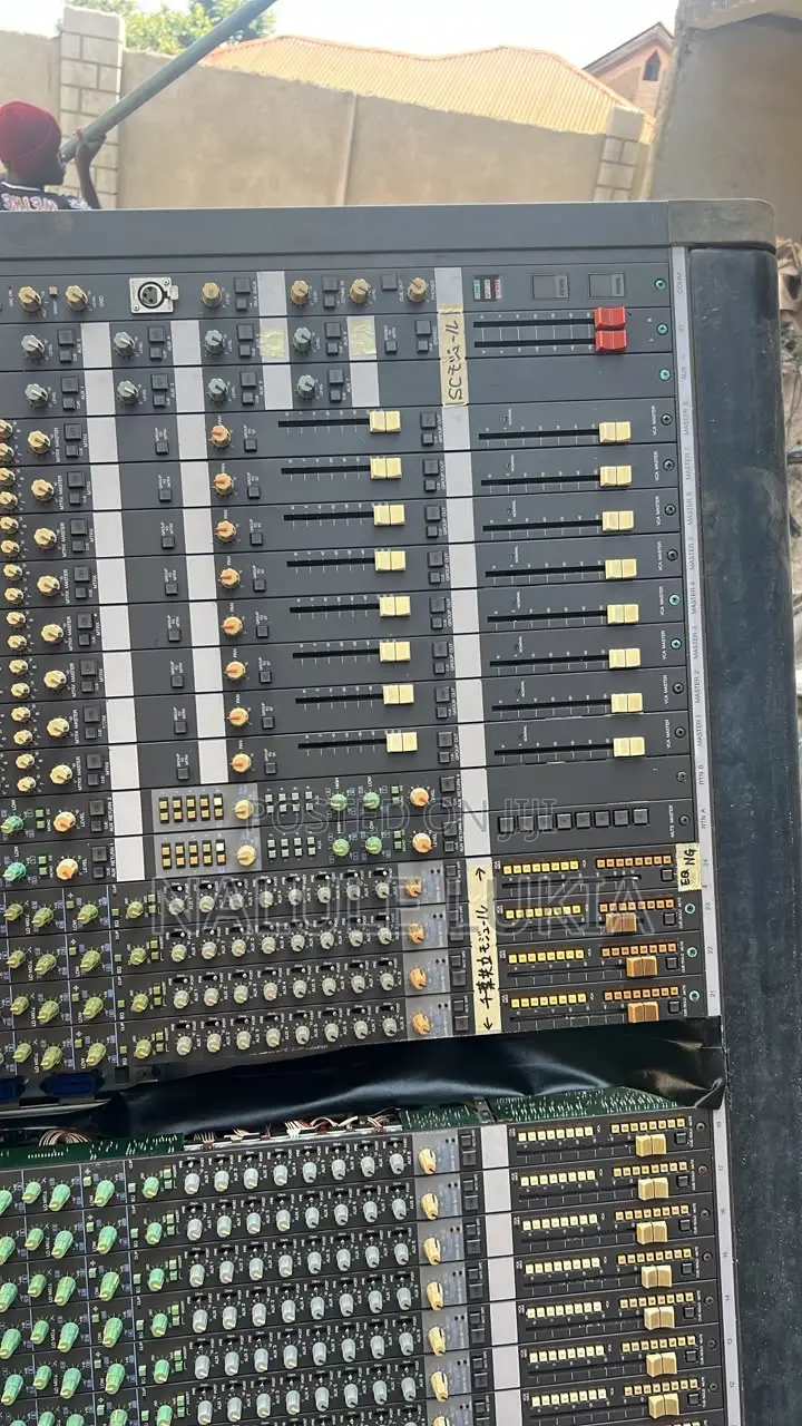 YAMAHA Amplified Dj Mixer