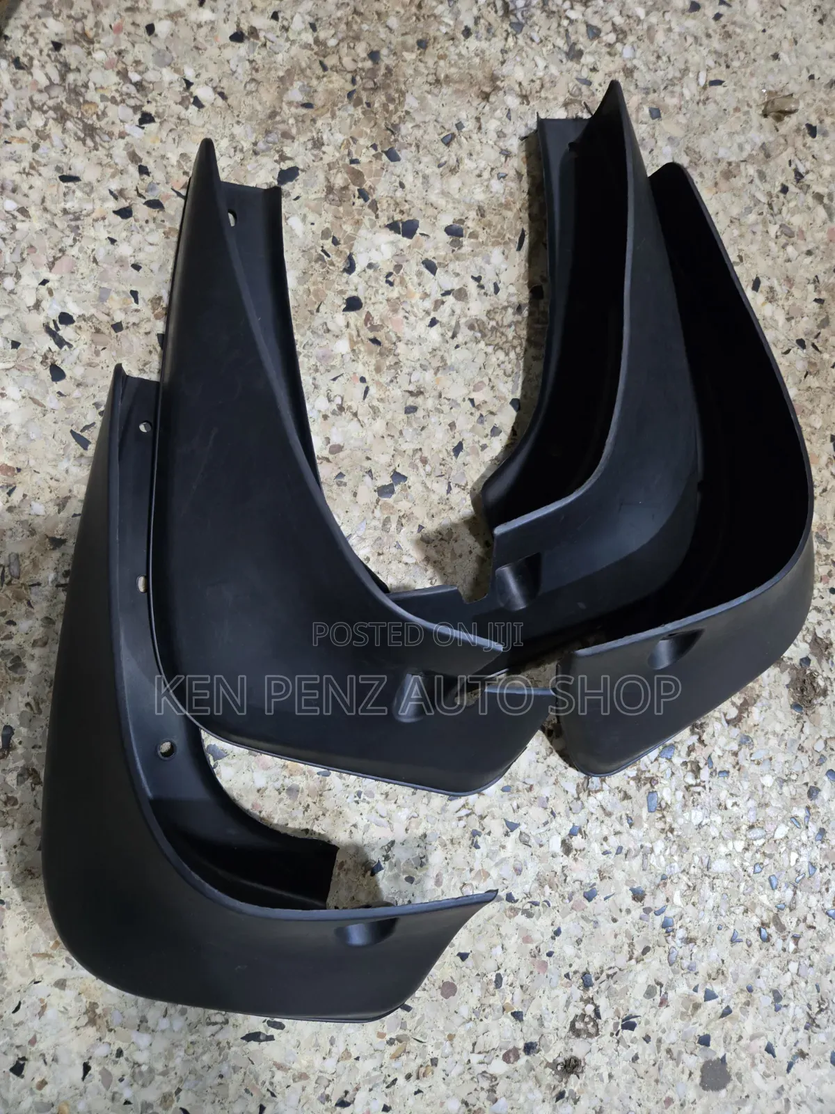 Toyota Kluger 2003 - 2005 Mudflaps