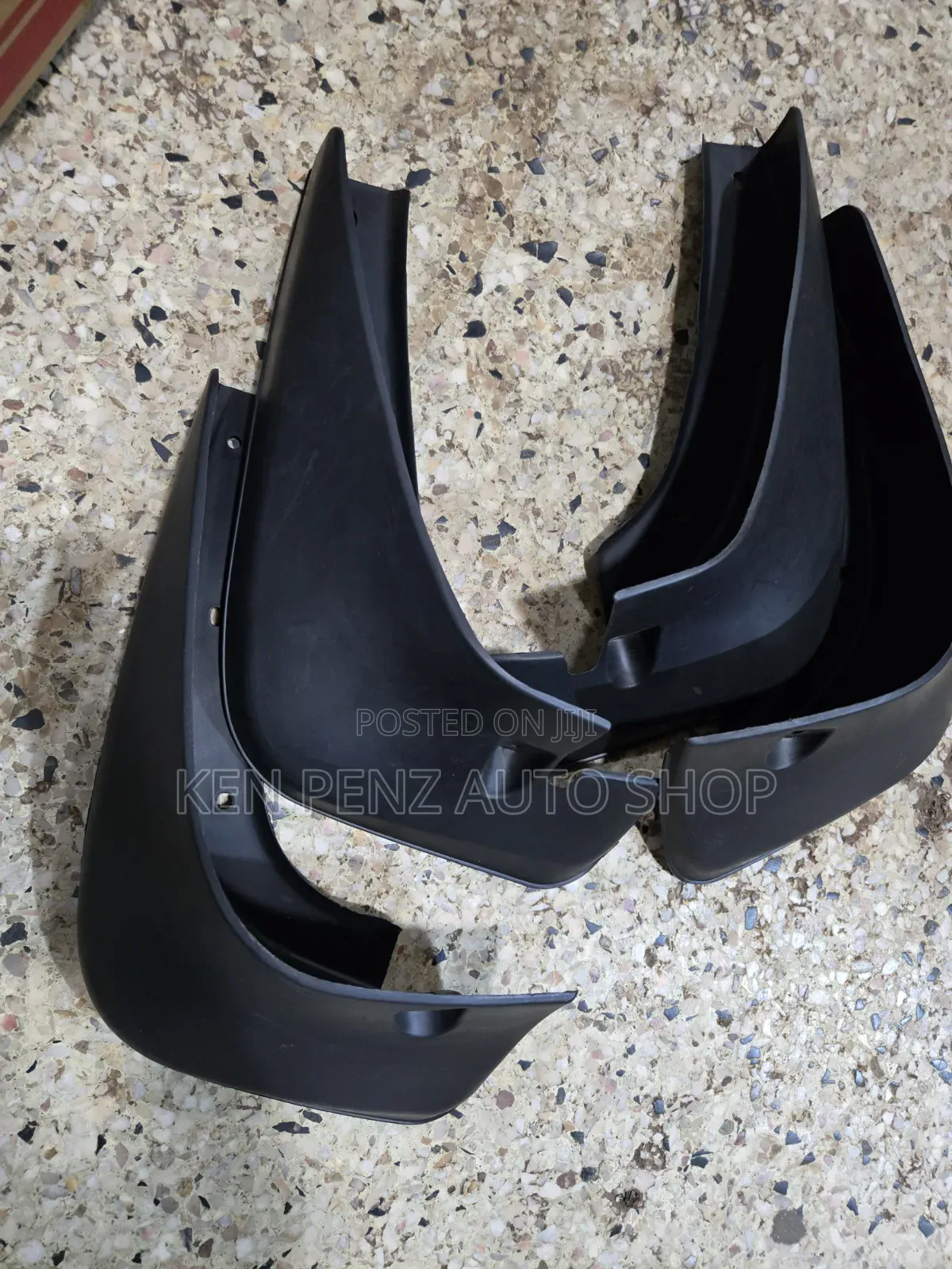Toyota Kluger 2003 - 2005 Mudflaps