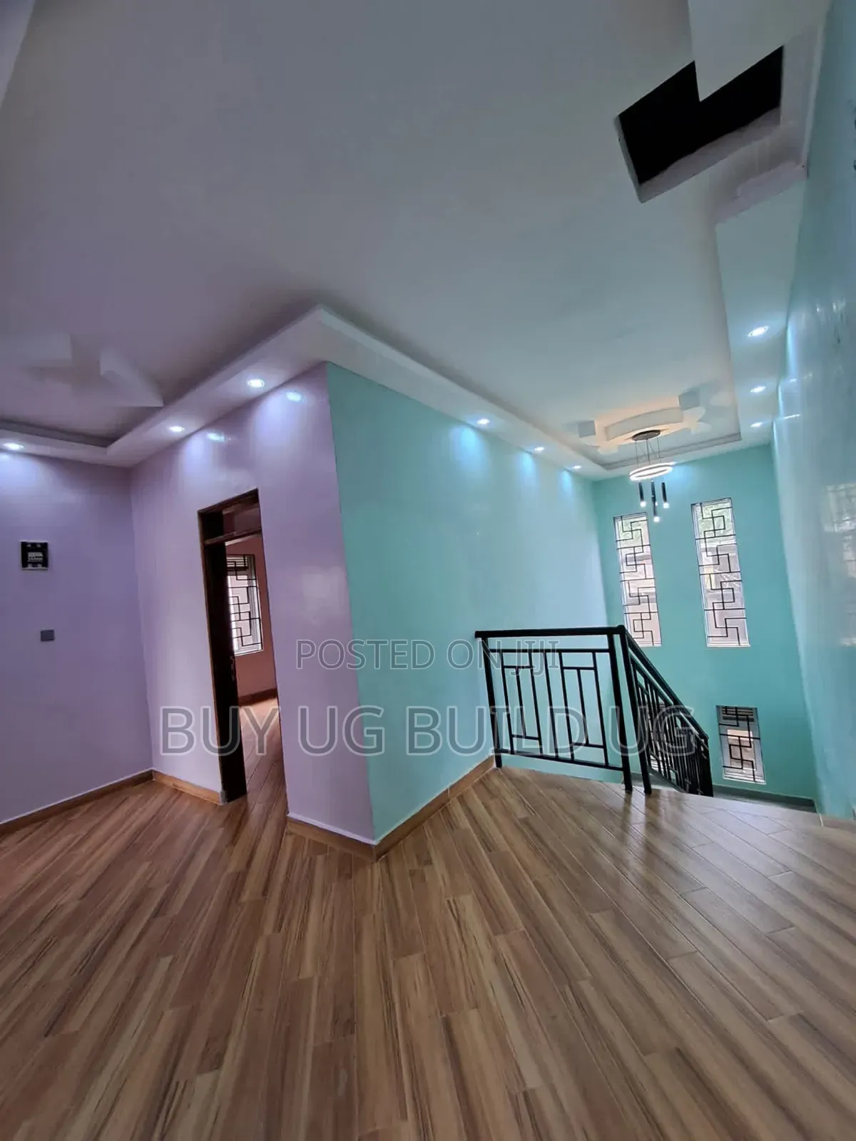 5bdrm Duplex in Kiwatule Kampala, Central Division for sale