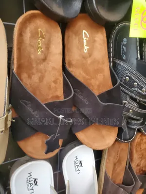 Clark's Scholar/ Open Shoes