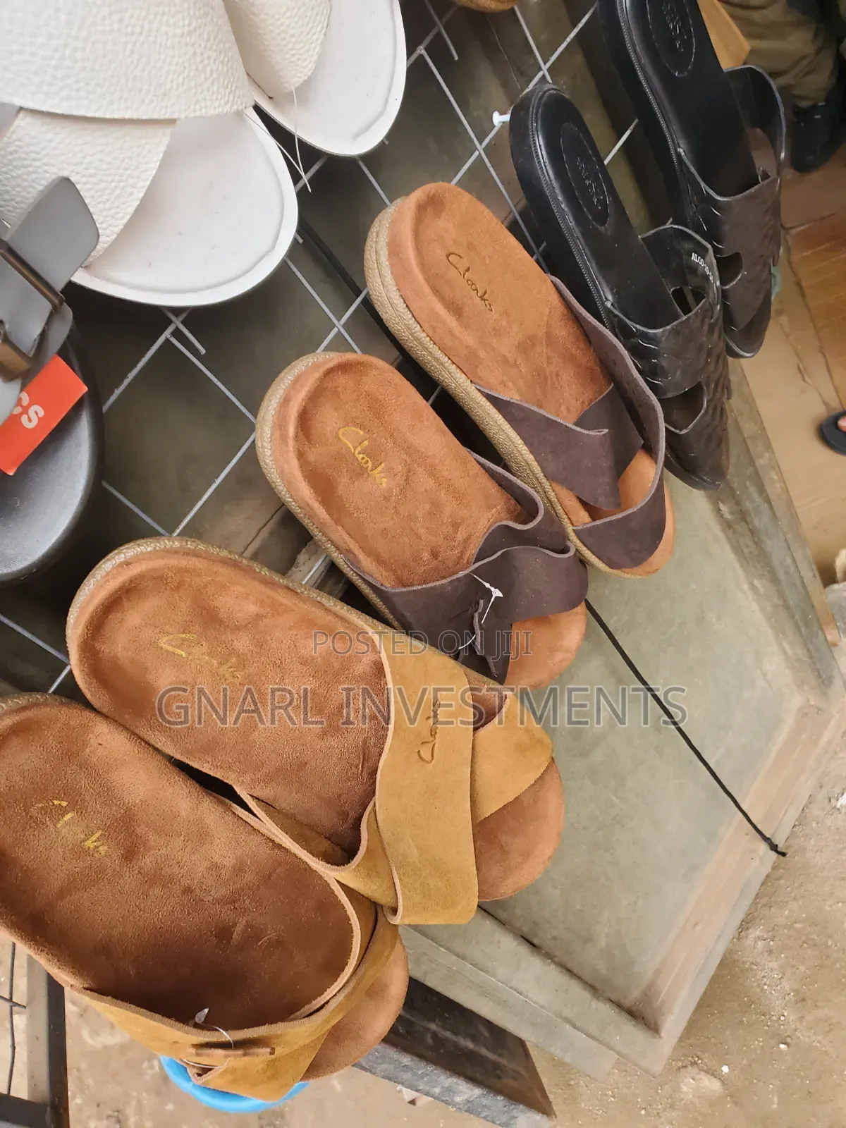 Clark's Scholar/ Open Shoes