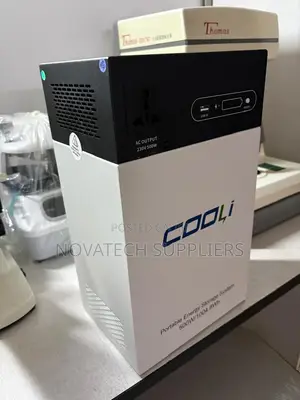Brand New Cooli 1000Wh Solar Generator Portable Backup Power Station