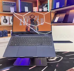 New Laptop Samsung Galaxy Book5 Pro 16GB Intel Core i7 SSD 512GB