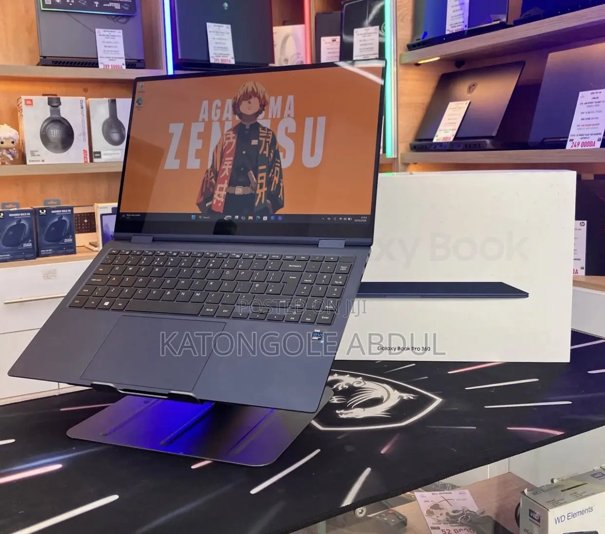 New Laptop Samsung Galaxy Book5 Pro 16GB Intel Core i7 SSD 512GB